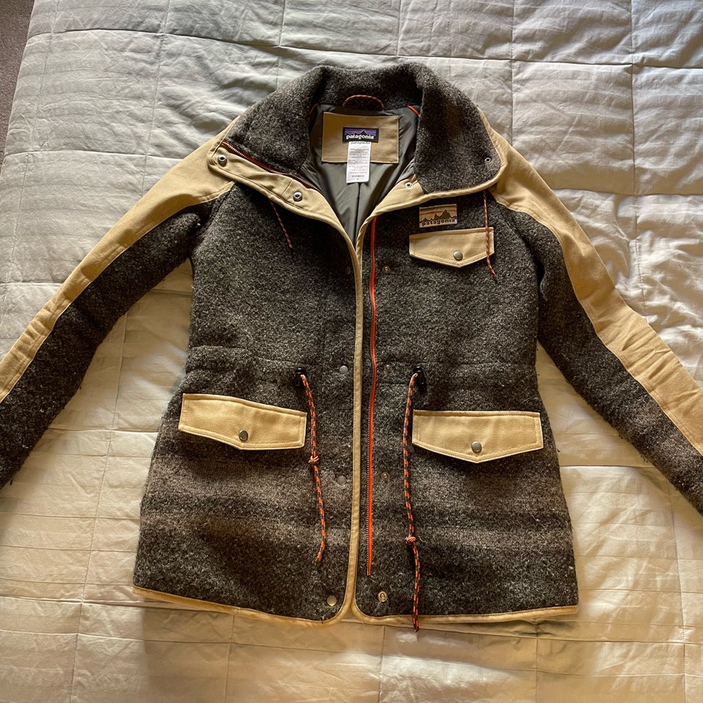 COPY - Patagonia Jacket. Reserved for @rhiacheer